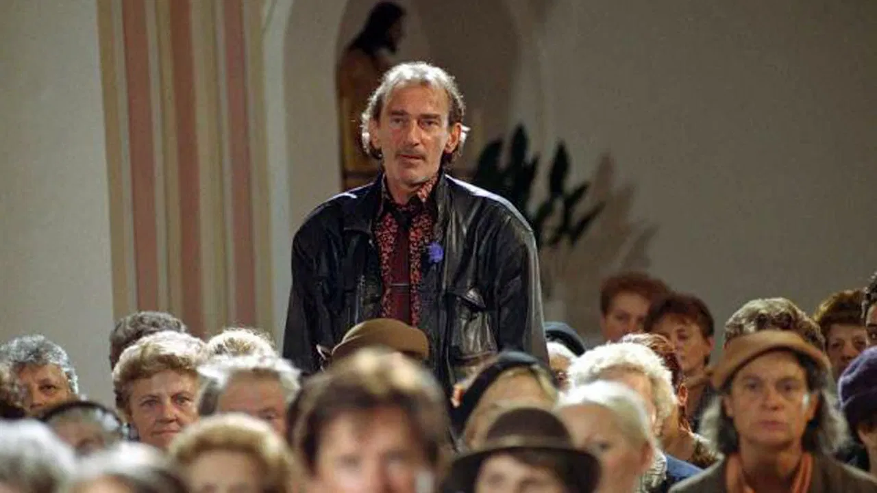 Himmel, Polt und Hölle backdrop