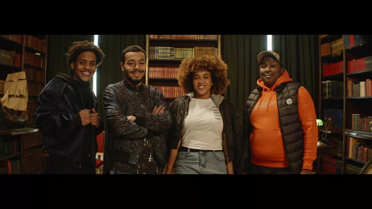 We share History backdrop