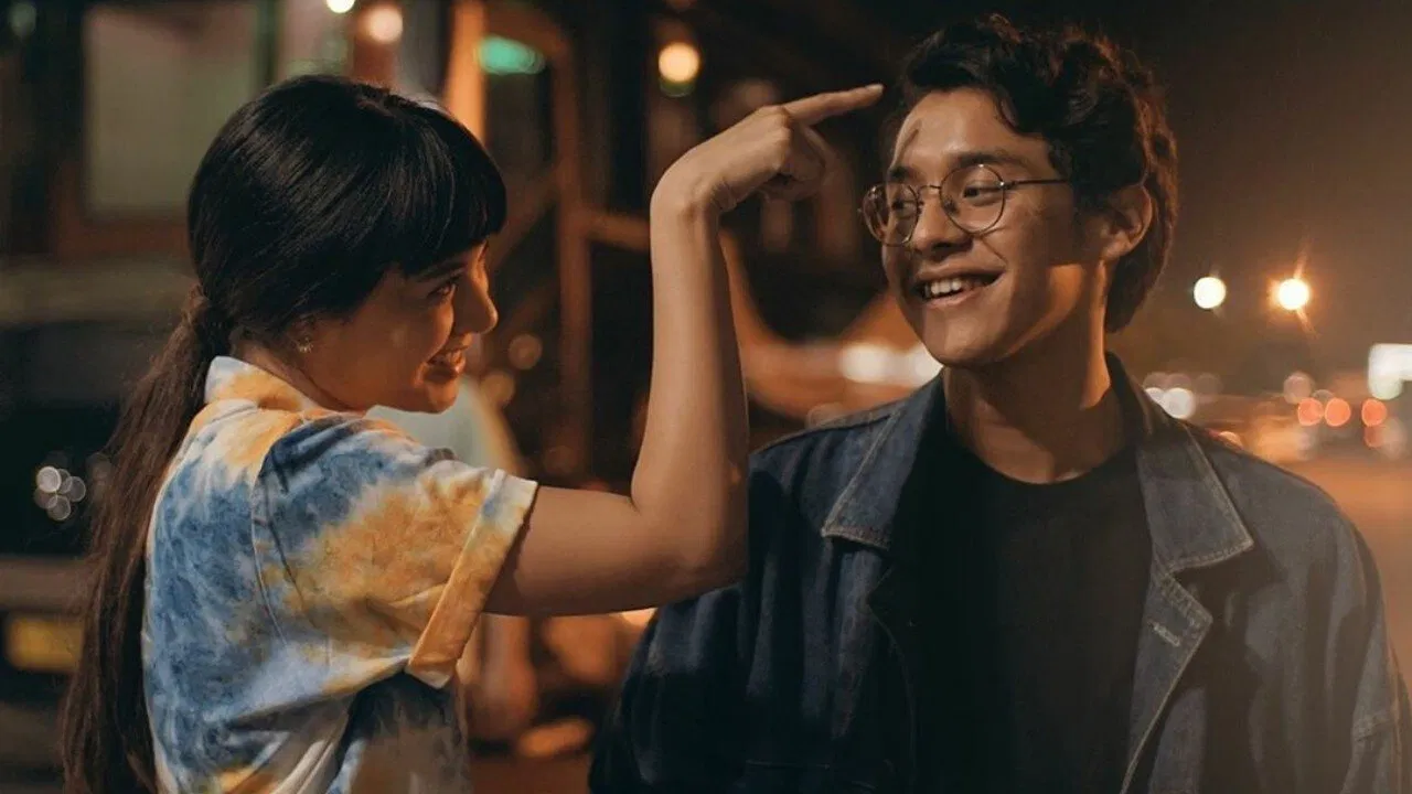 Story of Kale: When Someone's in Love backdrop