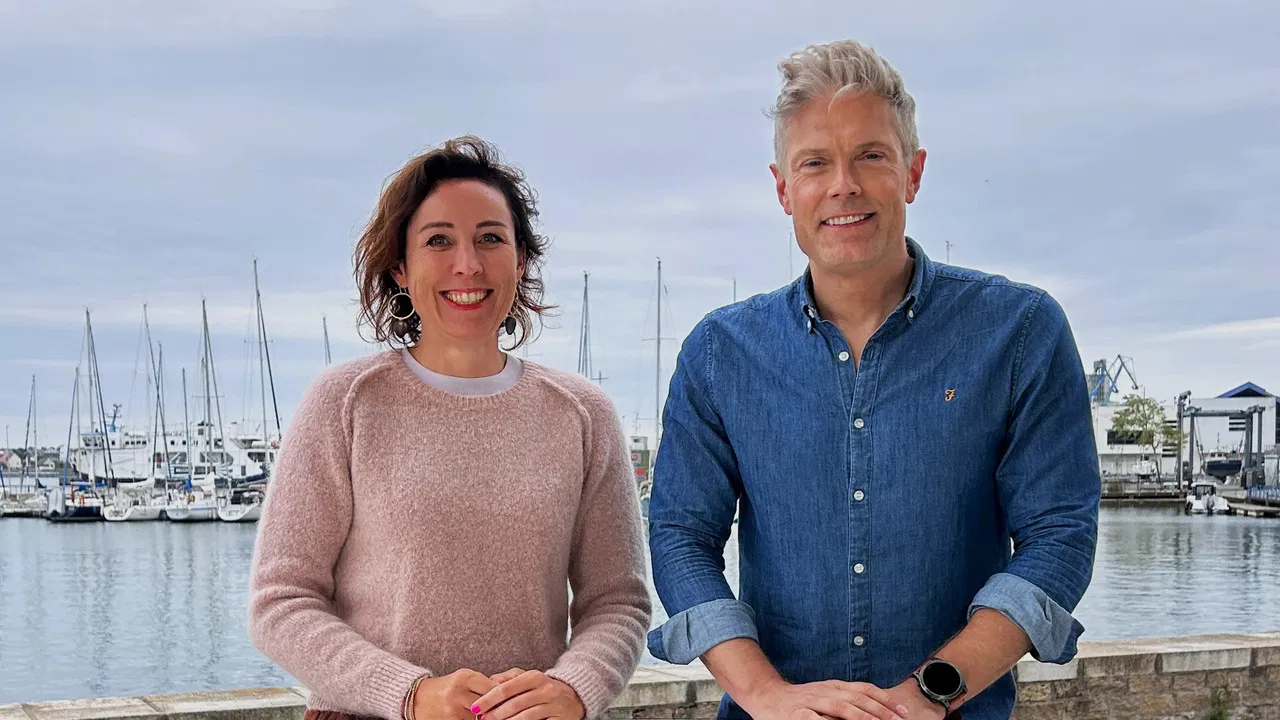 Tour de France Femmes - Met Maarten en Marijn backdrop
