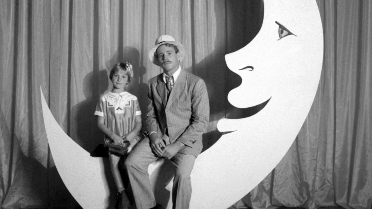 Paper Moon backdrop