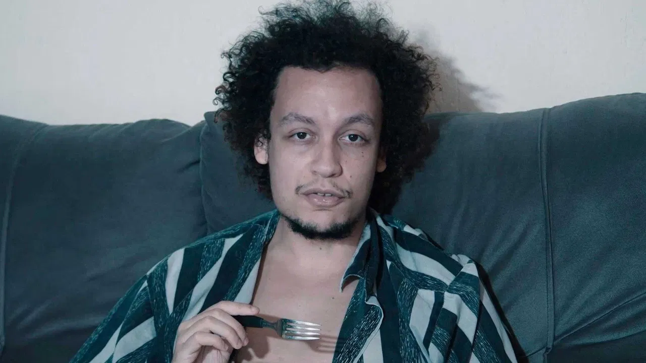 O Cara Que Não Aglomerava backdrop