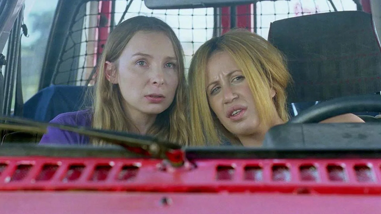 She's Got It backdrop