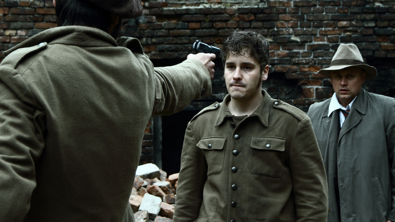 Historia Roja, czyli w ziemi lepiej słychać backdrop