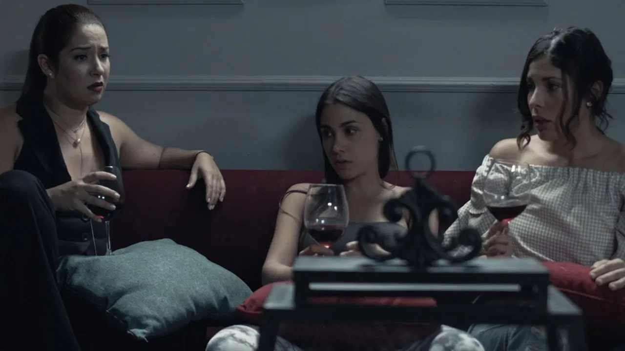 Solteras Indisponibles backdrop