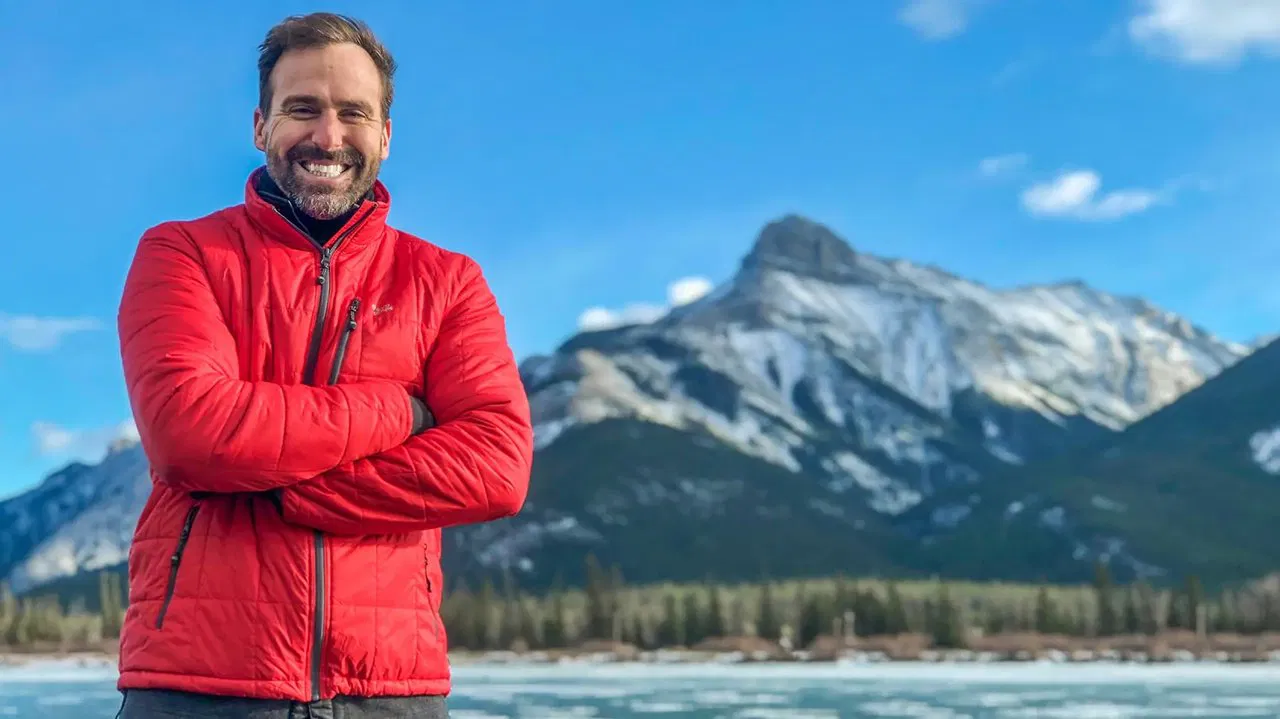 Expat - Spécial Canada backdrop