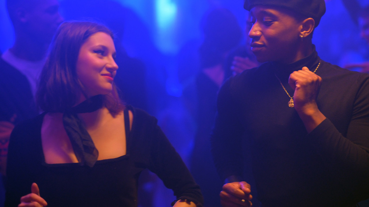 Stella in Love backdrop