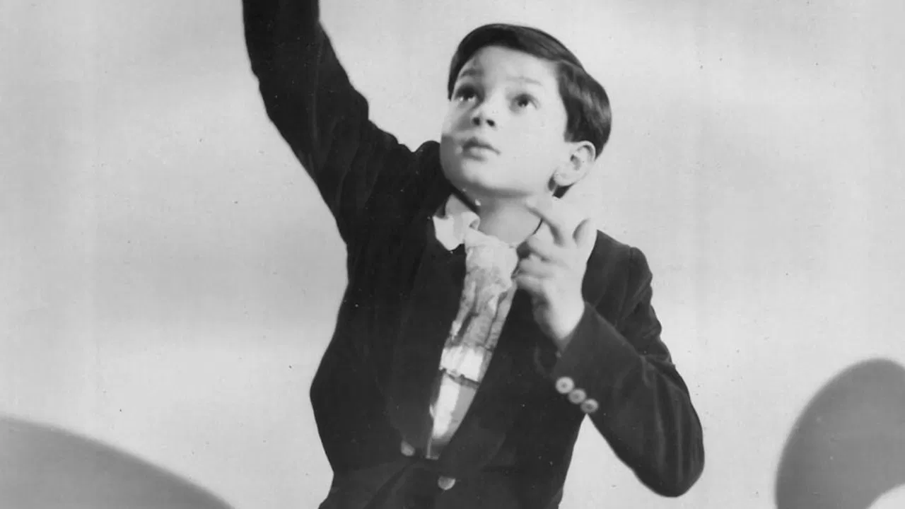 Prelude to Fame backdrop