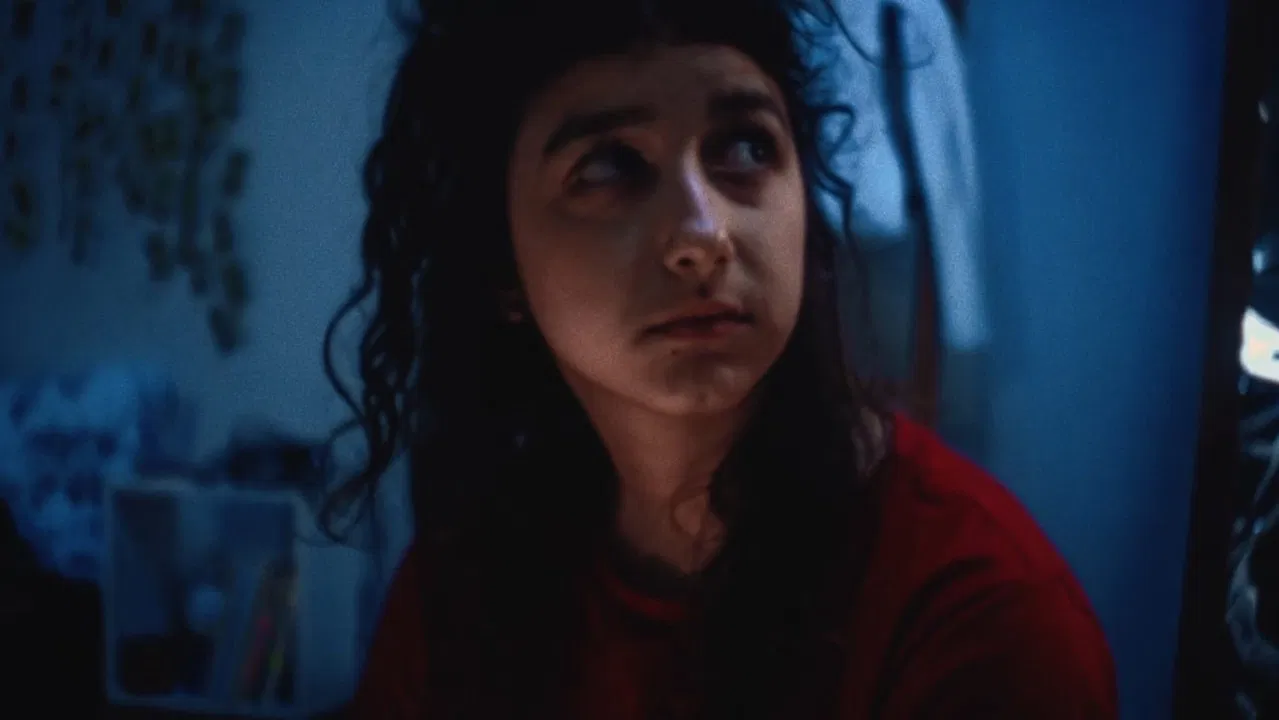 Sob o Céu de Saturno backdrop