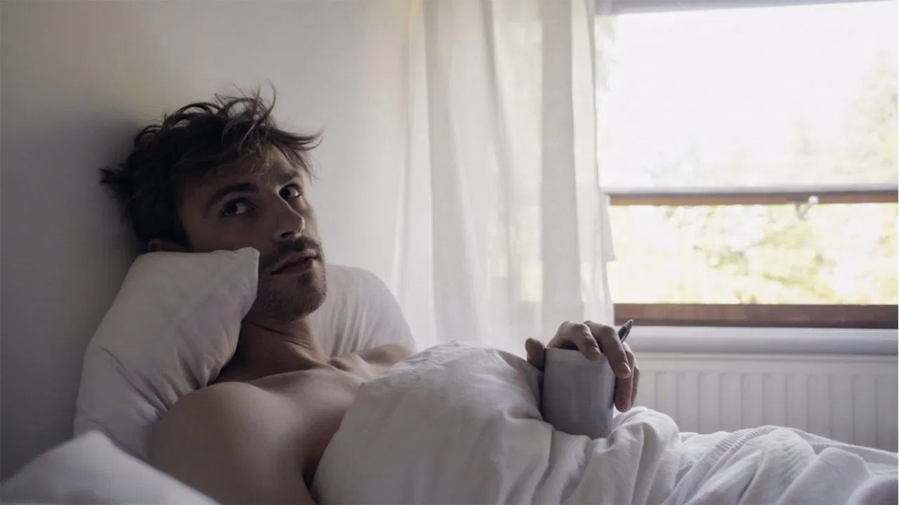 100.000 – Everything I never wanted backdrop