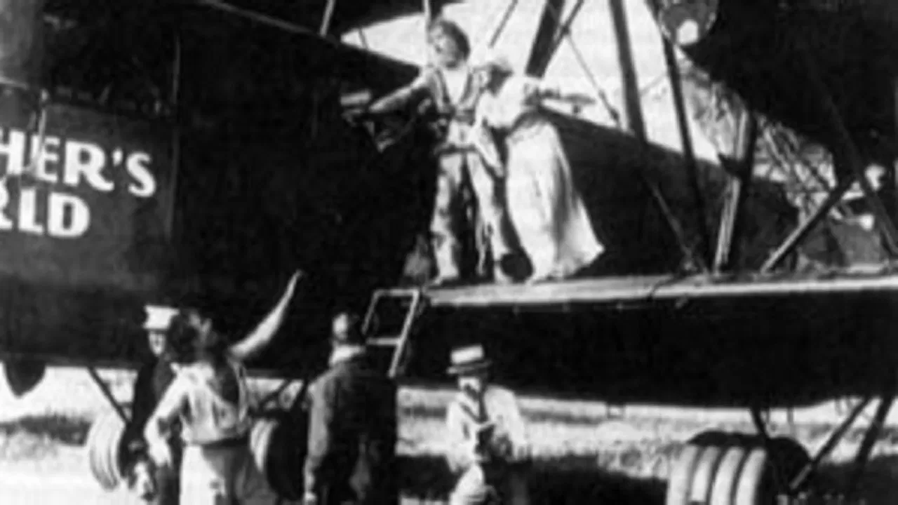 The Mistress of the World, part V: Ophir, the city of the past backdrop