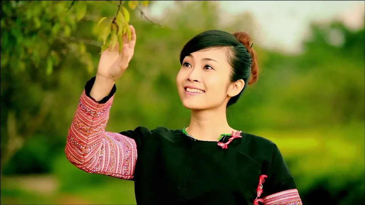 And I Will Come Back backdrop