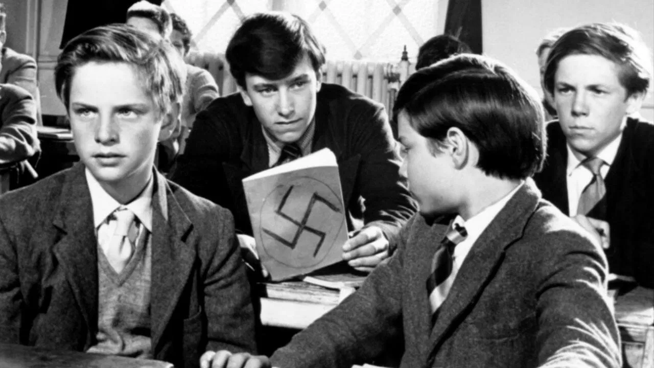 Reach for Glory backdrop