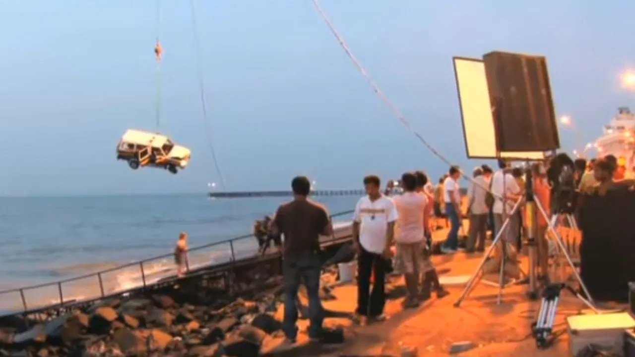 Accident : Making of Talaash backdrop