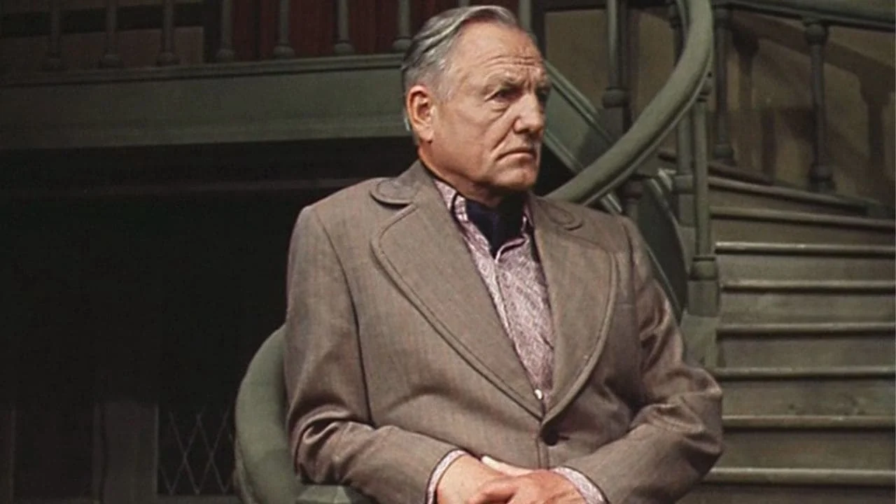 Death Under Sail backdrop