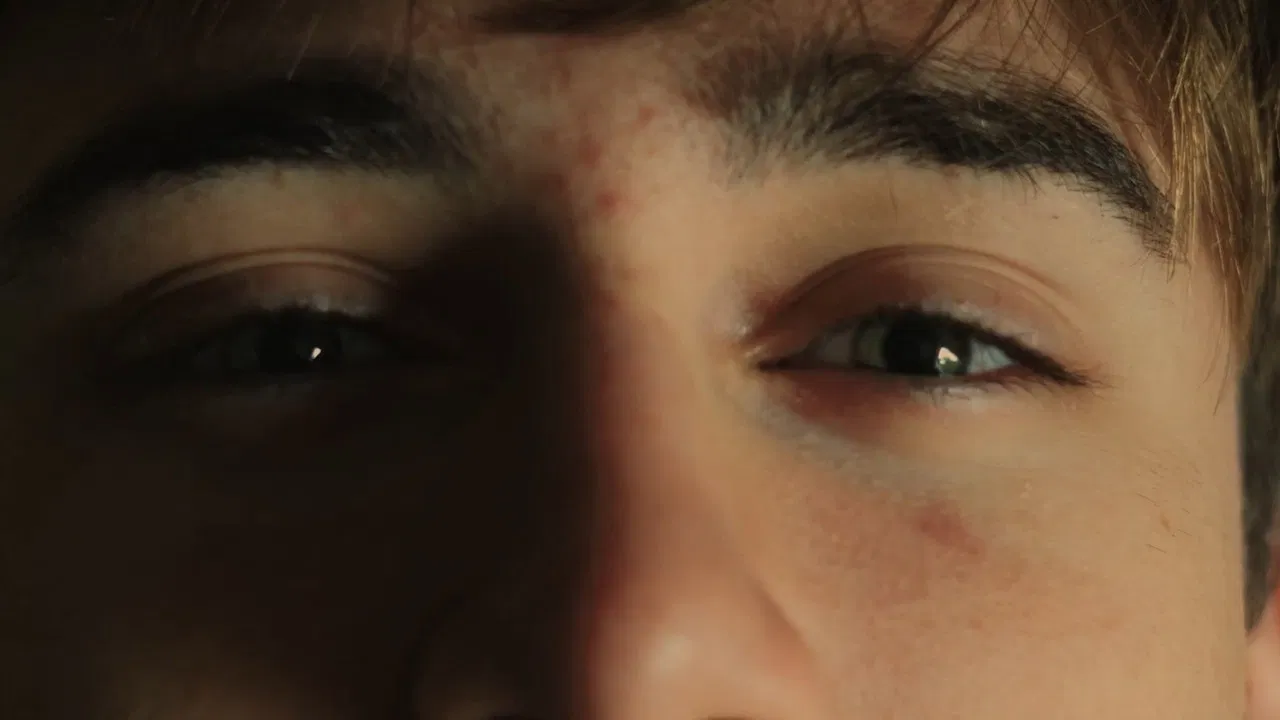 ENTRE DEUX PHARES backdrop