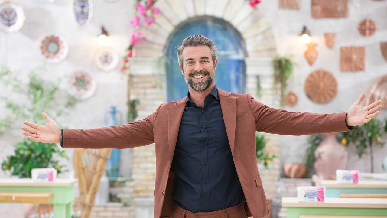 Bake Off Italia - Dolci sotto un tetto backdrop