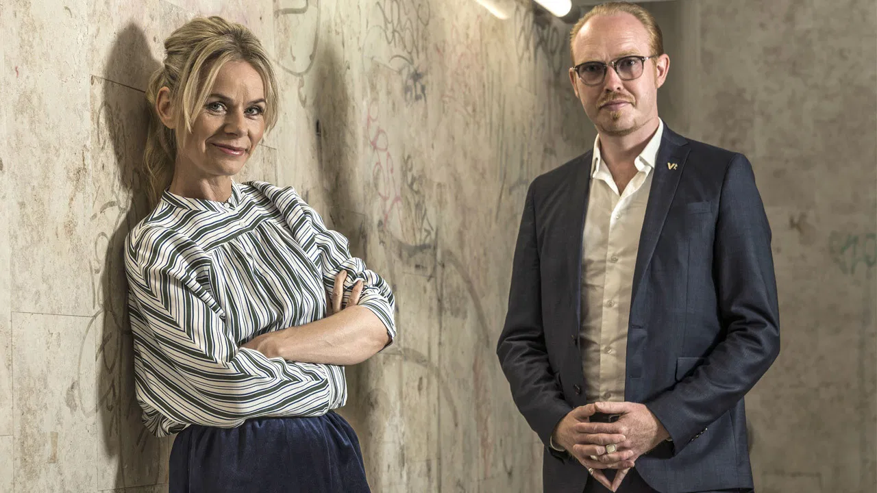 Manipulator backdrop