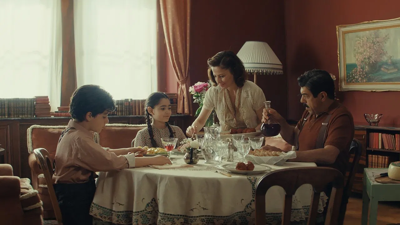 Naples to New York backdrop