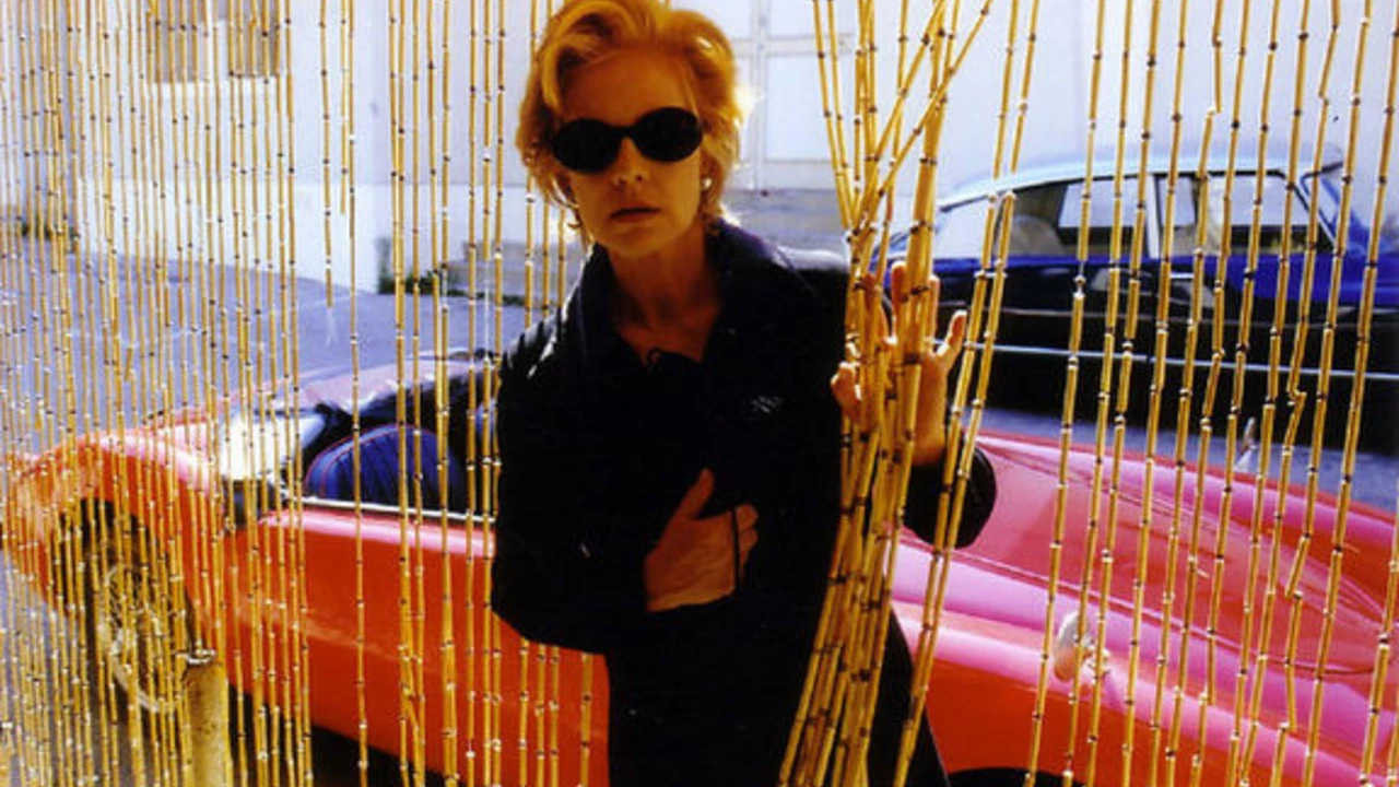 Mausolée pour une garce backdrop