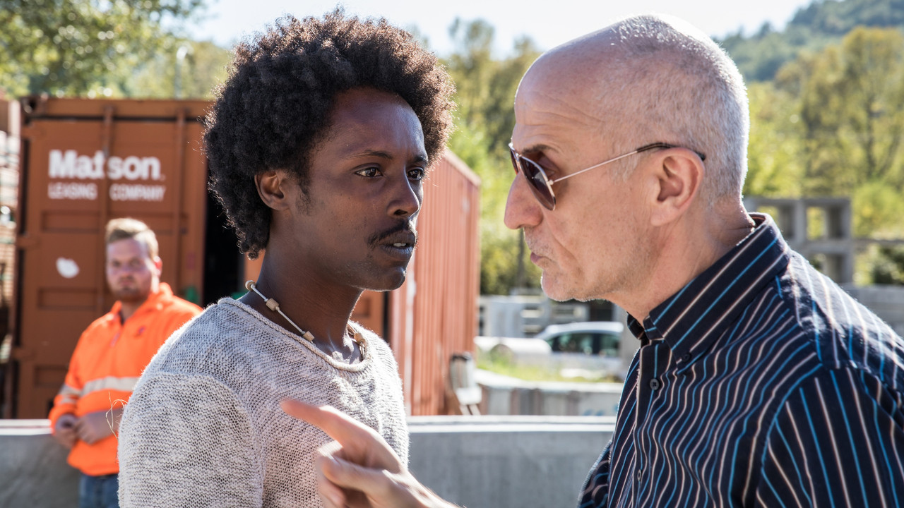 La notte è un posto sicuro backdrop