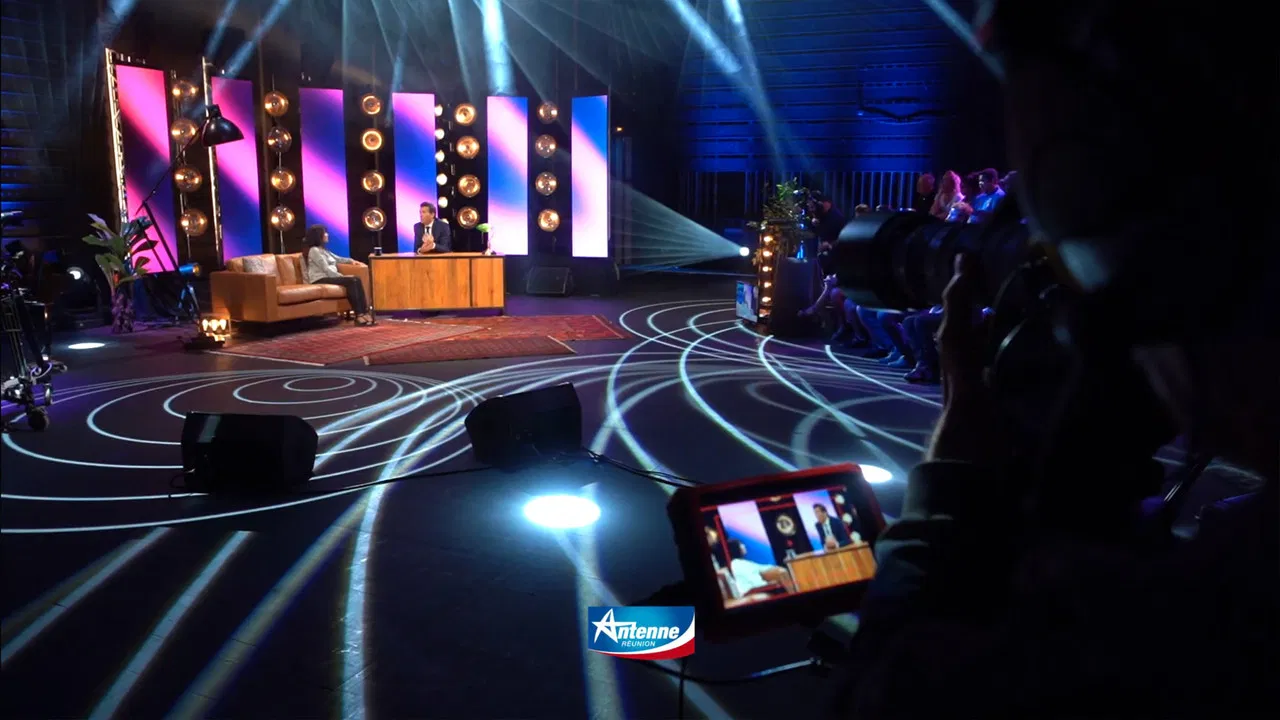 Ce soir on se dit tout ! backdrop