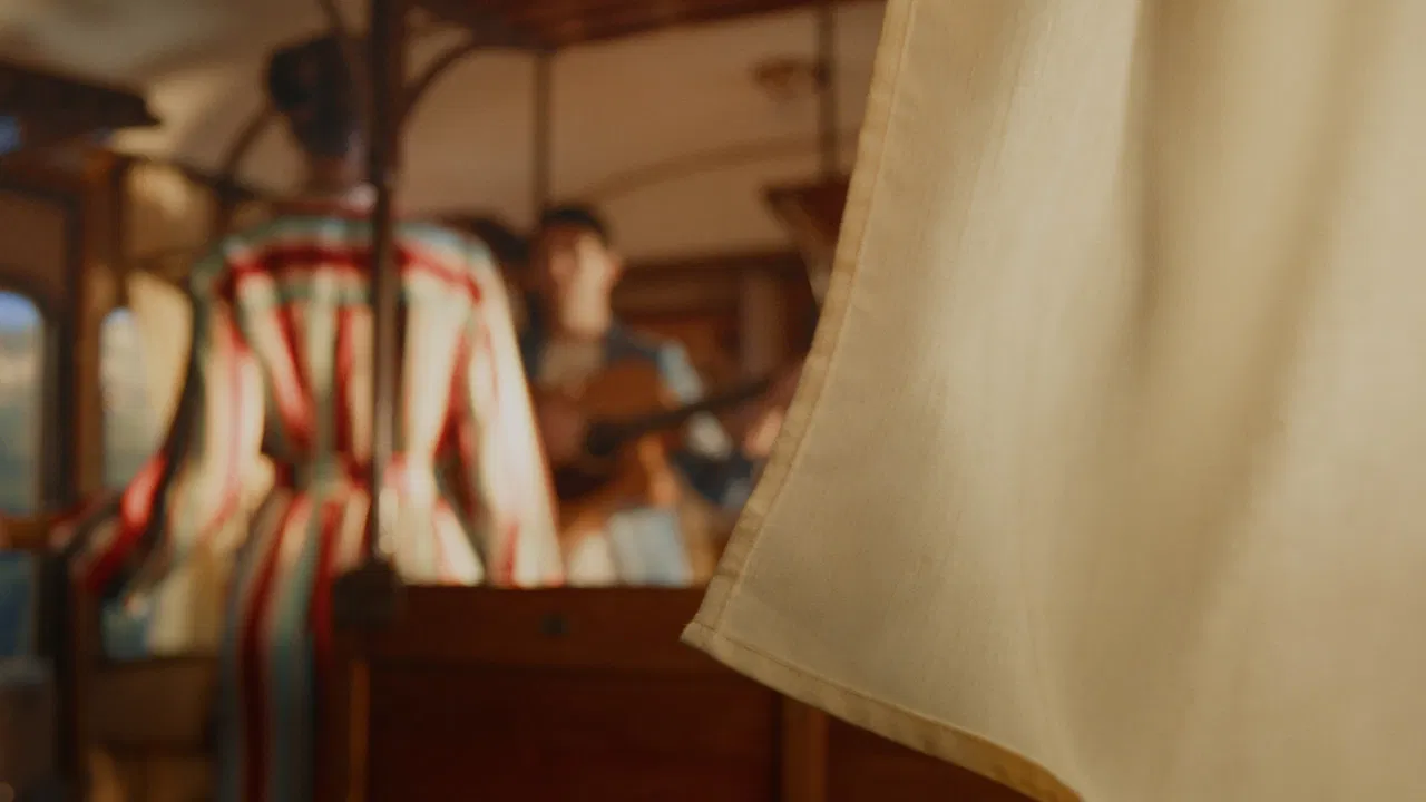 Sole Express backdrop