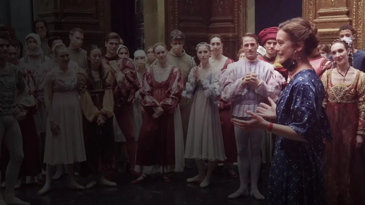 Opéra de Paris, une saison (très) particulière backdrop