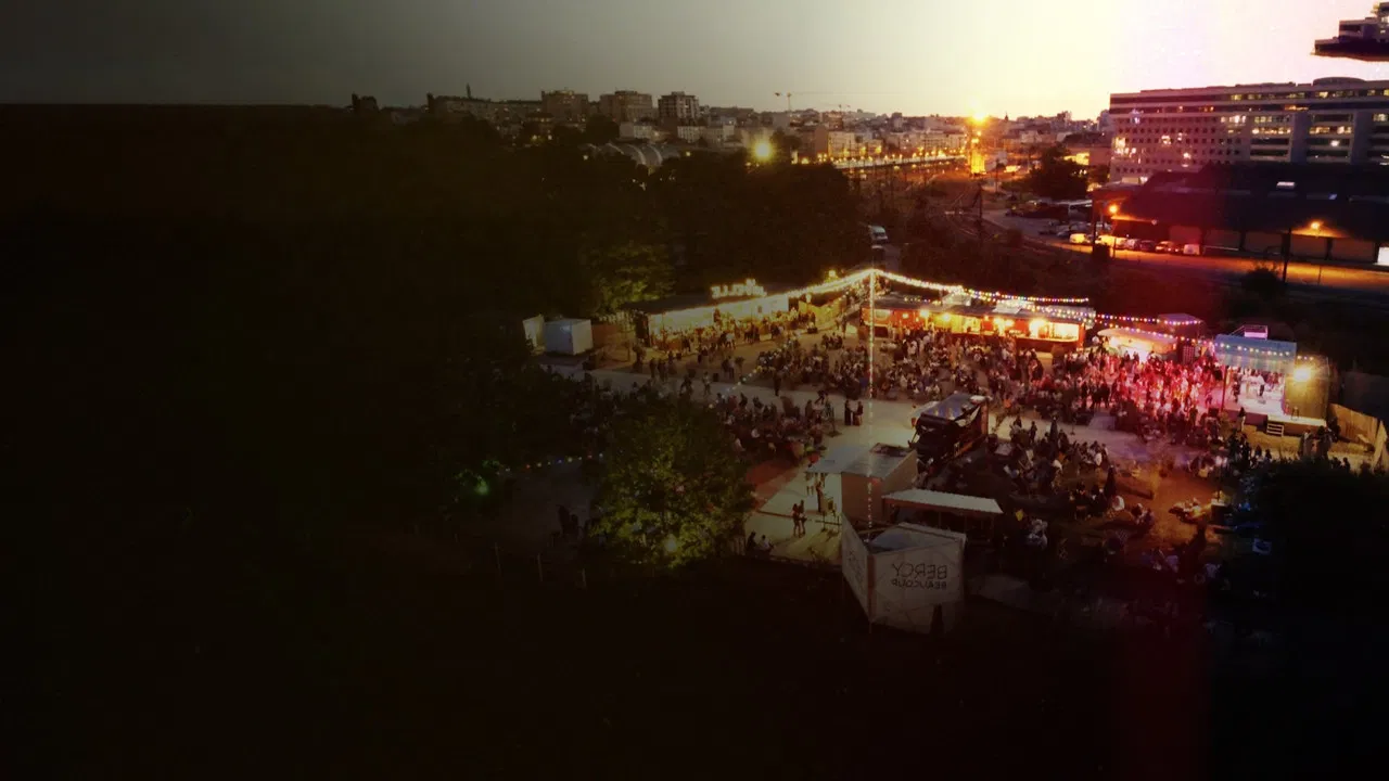 En avant guinguette! backdrop