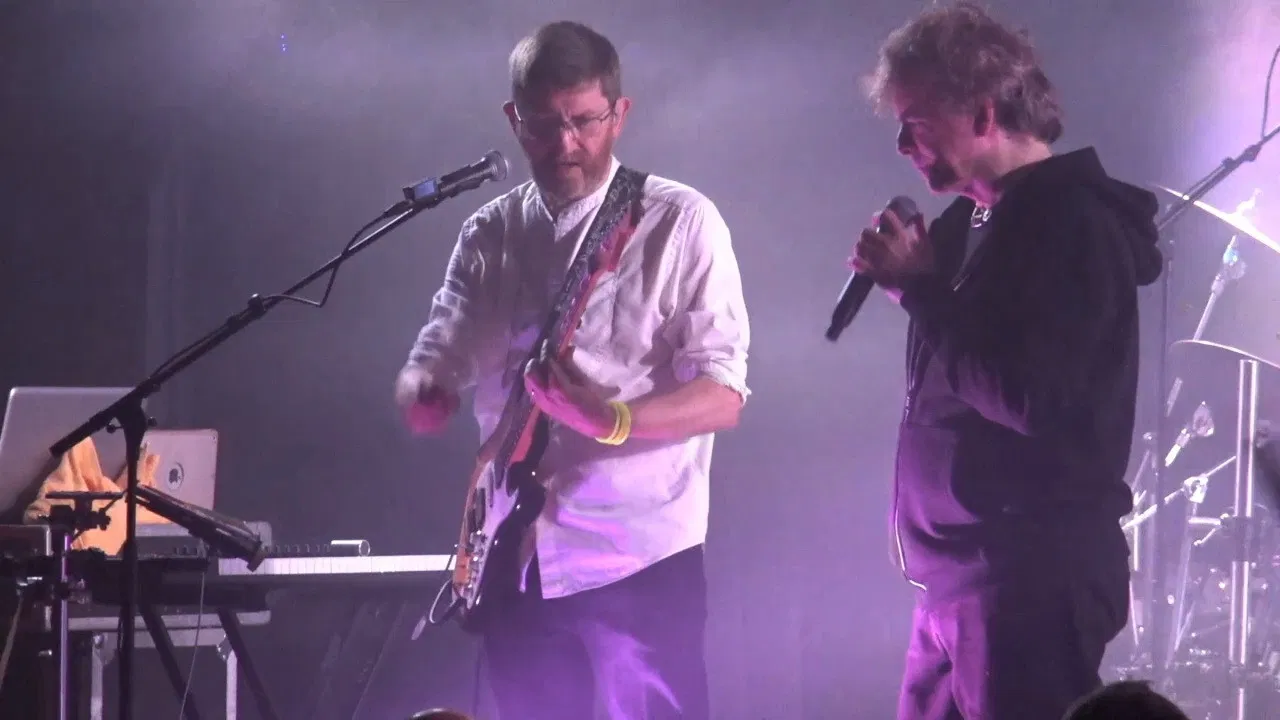 IQ - Live Like This (A Show Of Resistance Ever Live) backdrop