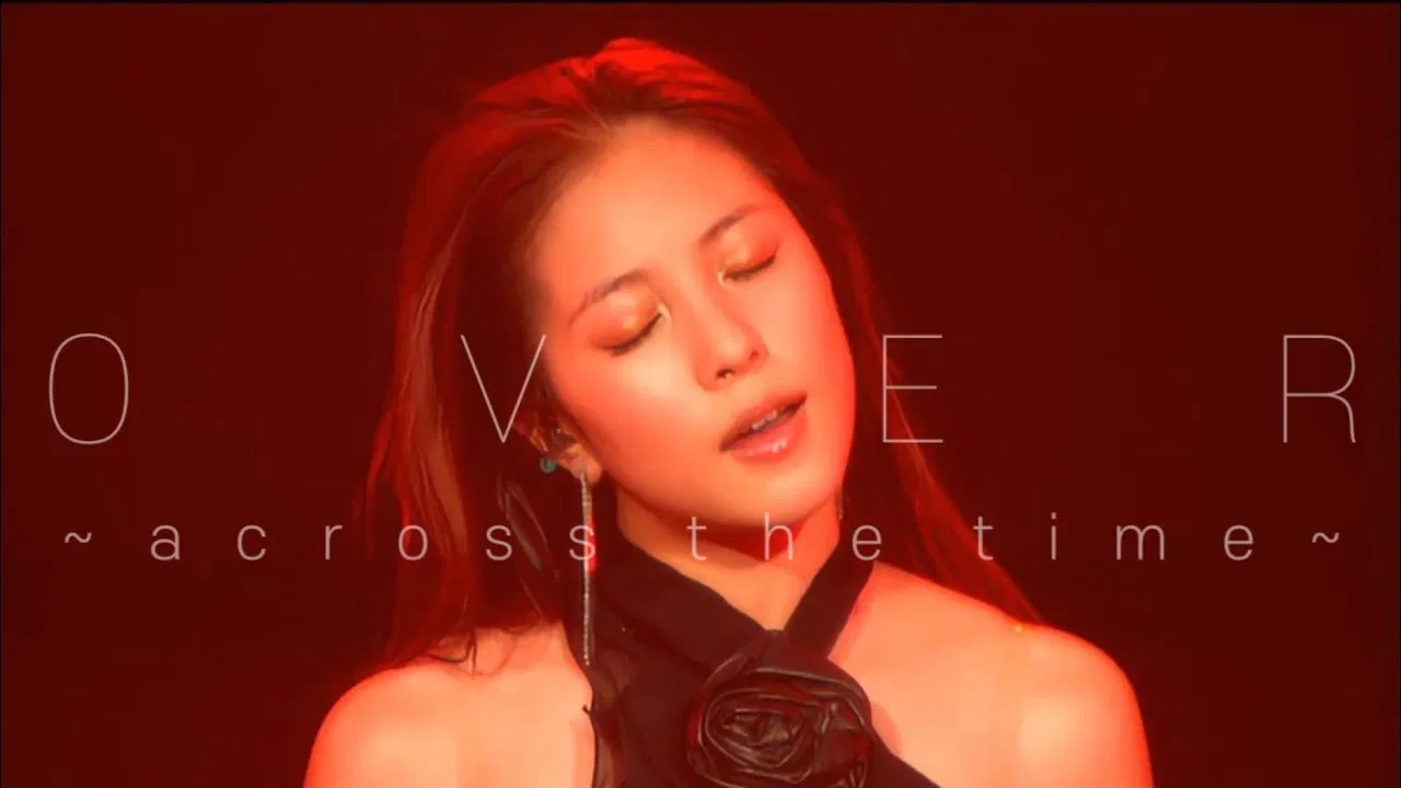 BoA LIVE TOUR 2004 -LOVE & HONESTY- backdrop