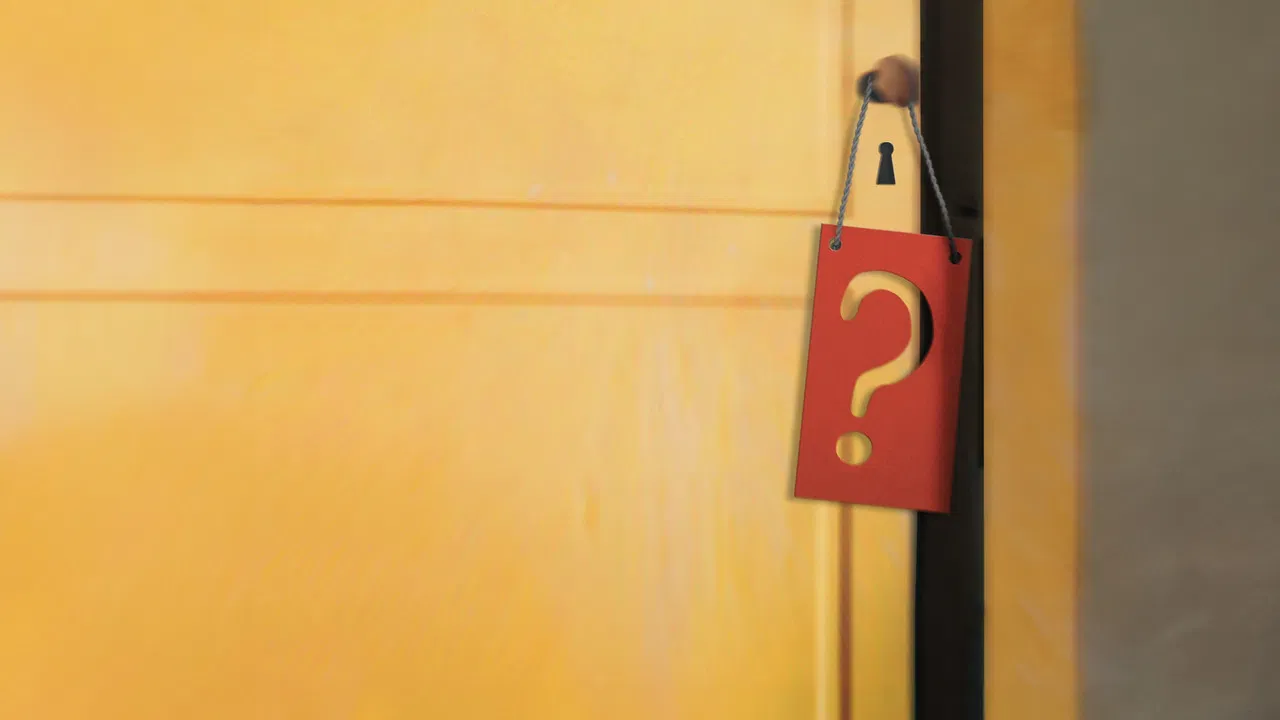 The Mystery of the Yellow Room backdrop