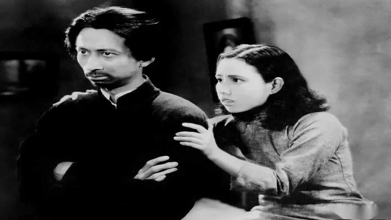 Plunder of Peach and Plum backdrop