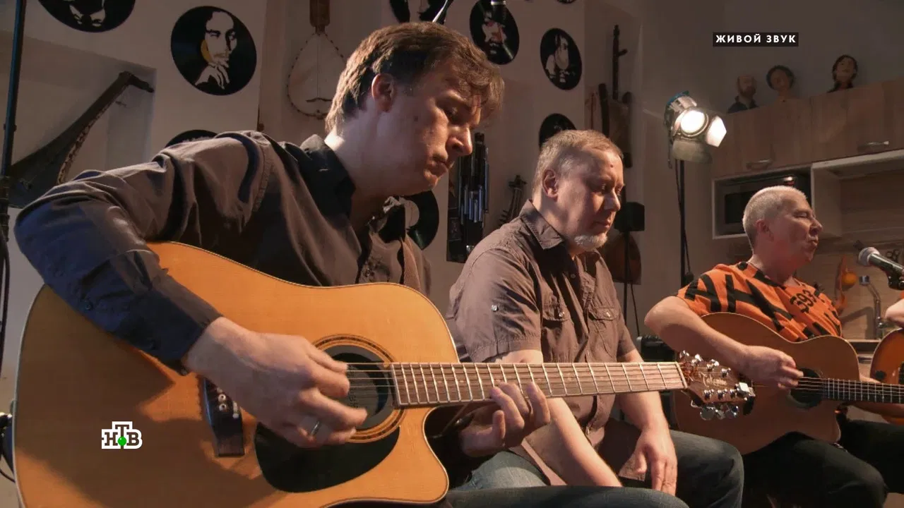 Квартирник НТВ у Маргулиса: Алексей Романов и Евгений Маргулис backdrop