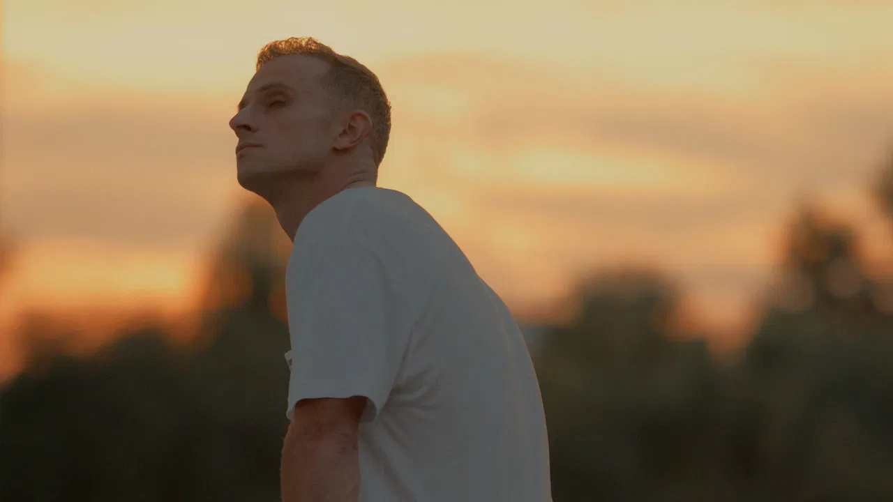 Breaking Borders - The Legacy of the Berlin Wall Jumper backdrop