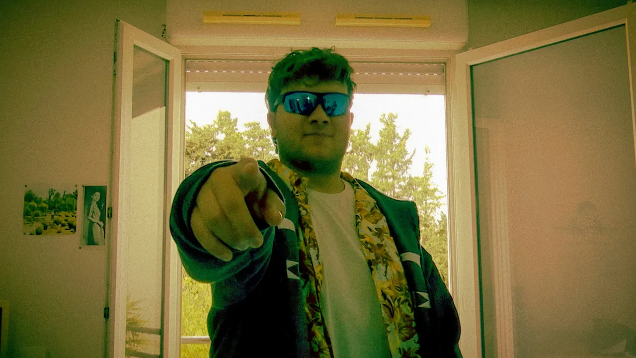 Faut Trouver Un Nom backdrop