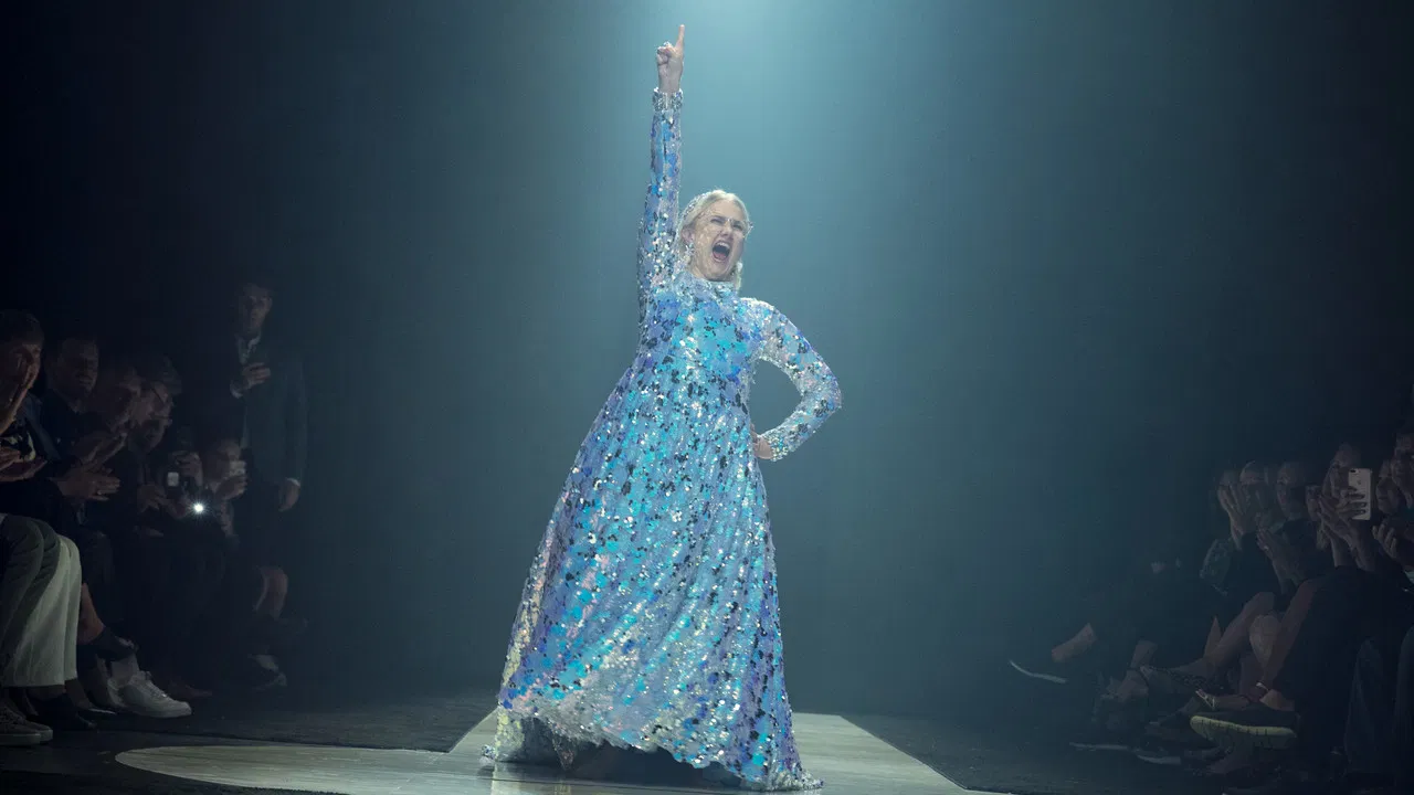 Catwalk - Från Glada Hudik till New York backdrop