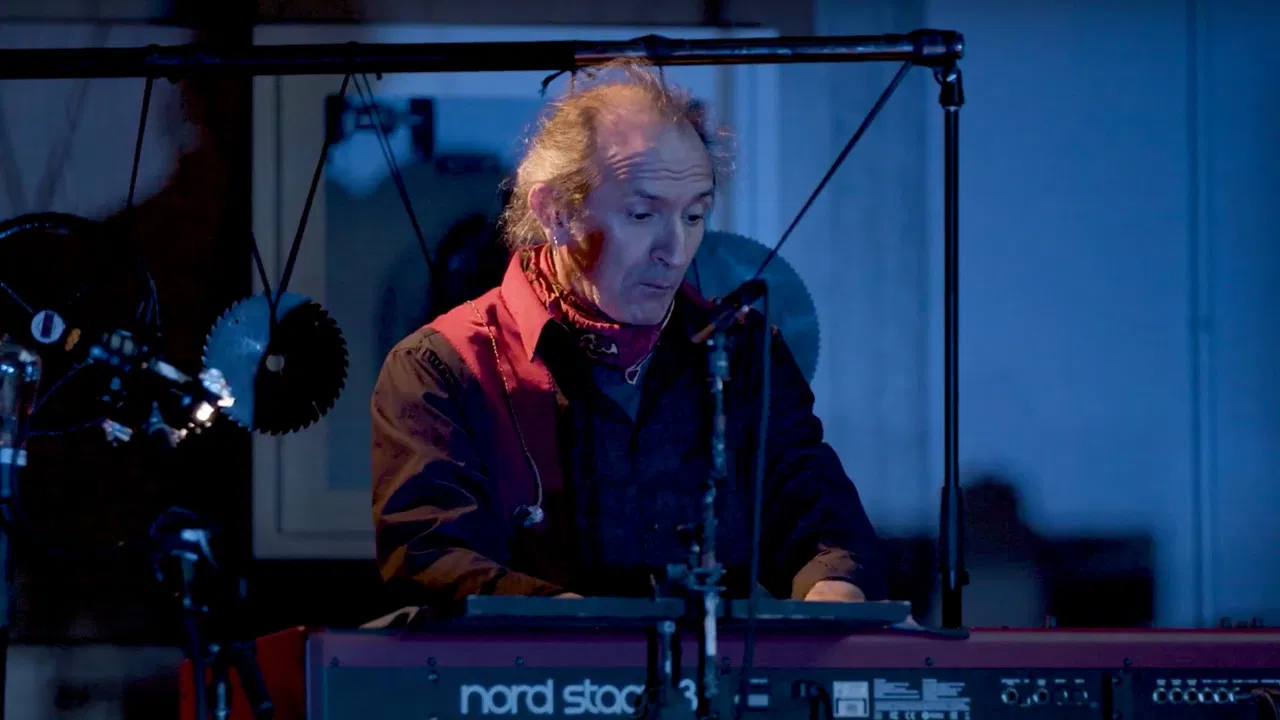 Alcoléa & cie Documentary backdrop