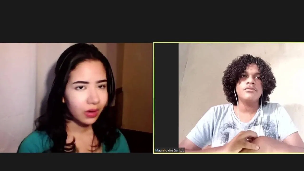 Plano B - O Novo Estagiário backdrop