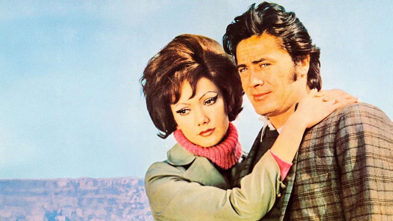 Her Şey Oğlum İçin backdrop