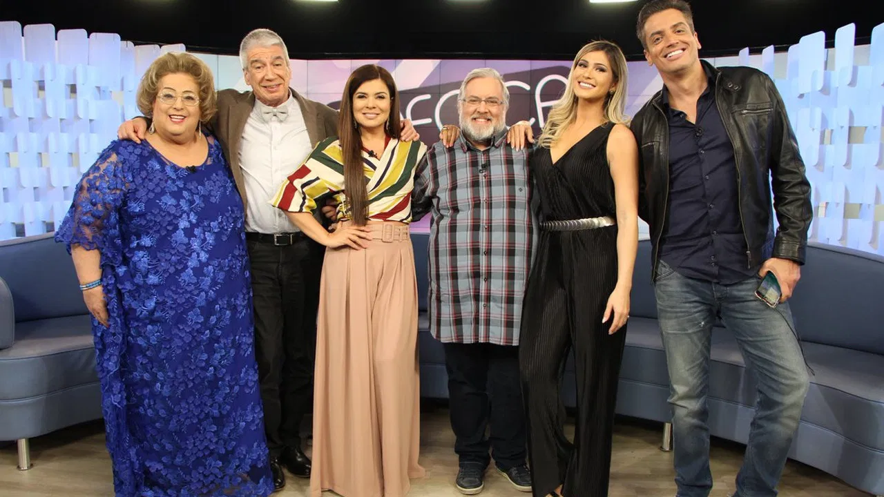 Fofocalizando backdrop