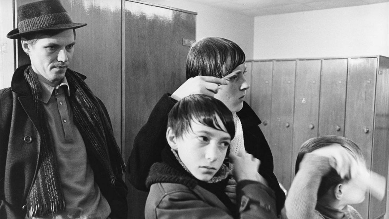 Who Saw Him Die? backdrop