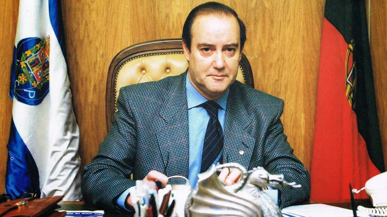 O Bom, O Mau e O Vilão backdrop