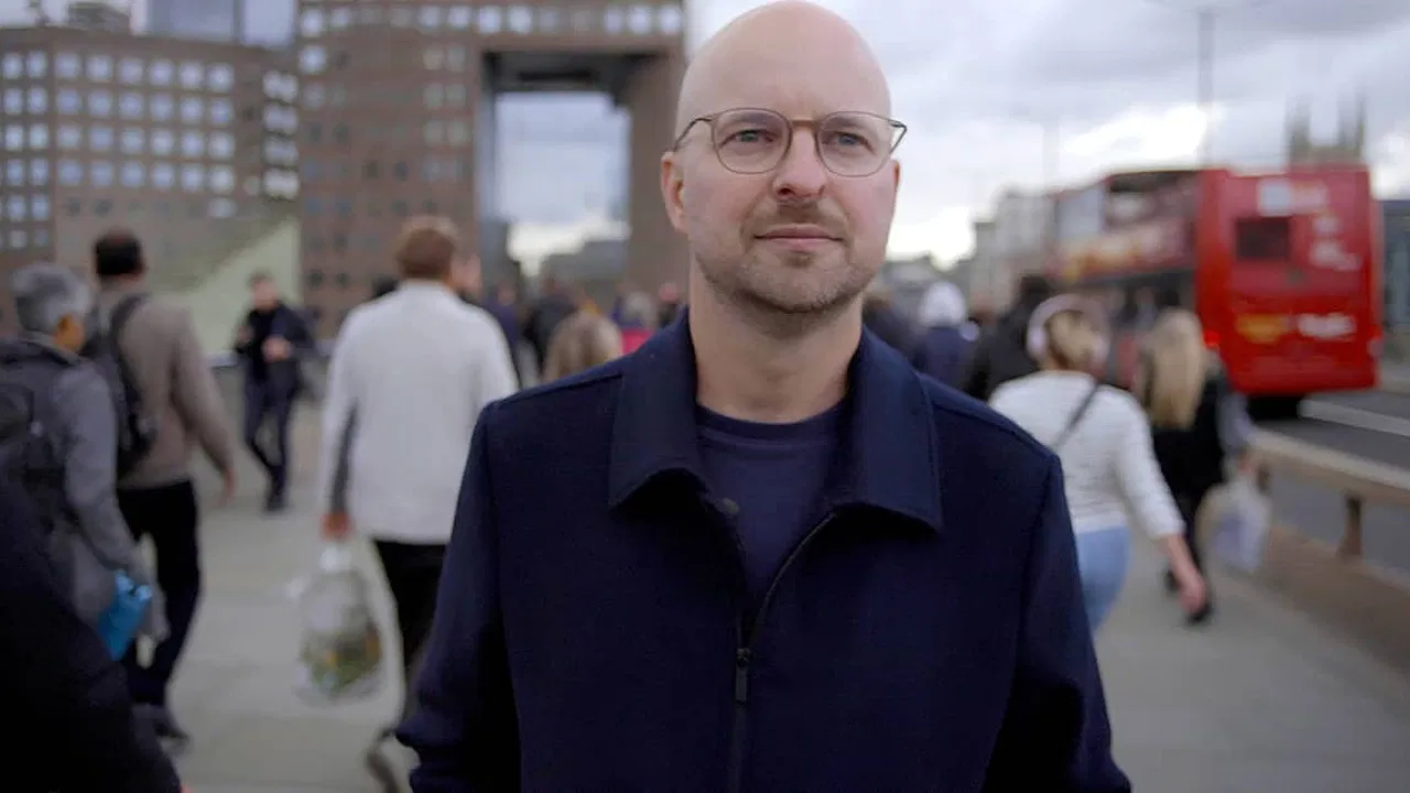 De Wit en de Brit backdrop