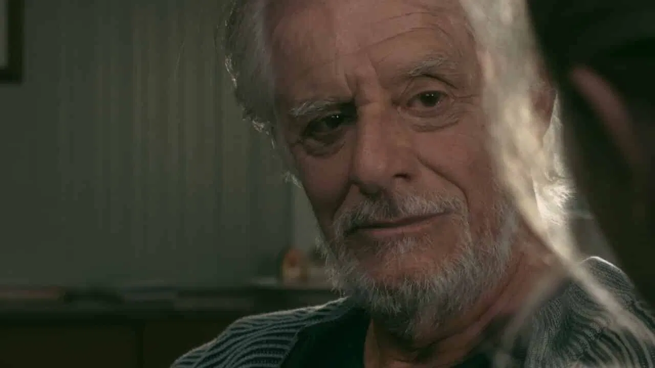 Come niente backdrop