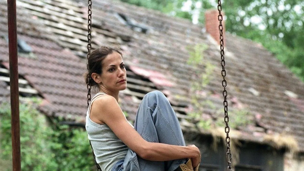 Es war Mord und ein Dorf schweigt backdrop