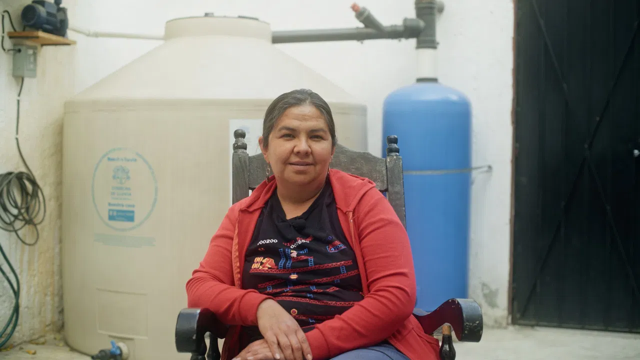 Cerro del águila backdrop