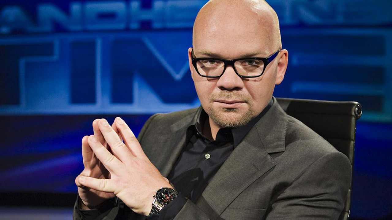 Sandhedens Time backdrop