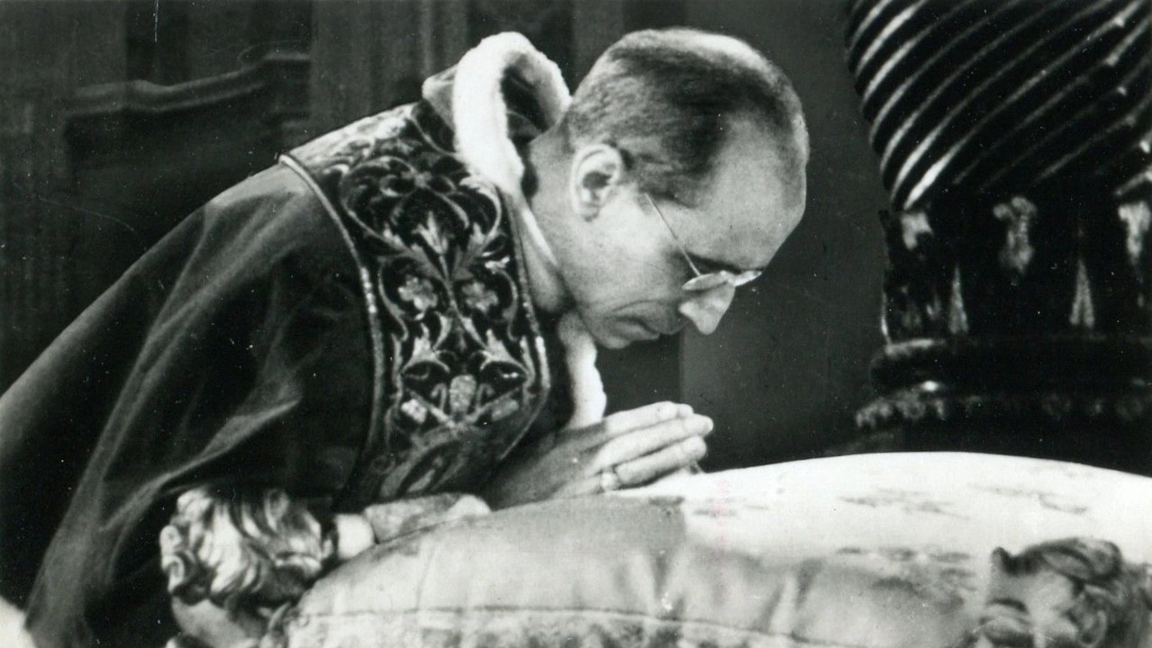 Guerra alla guerra backdrop