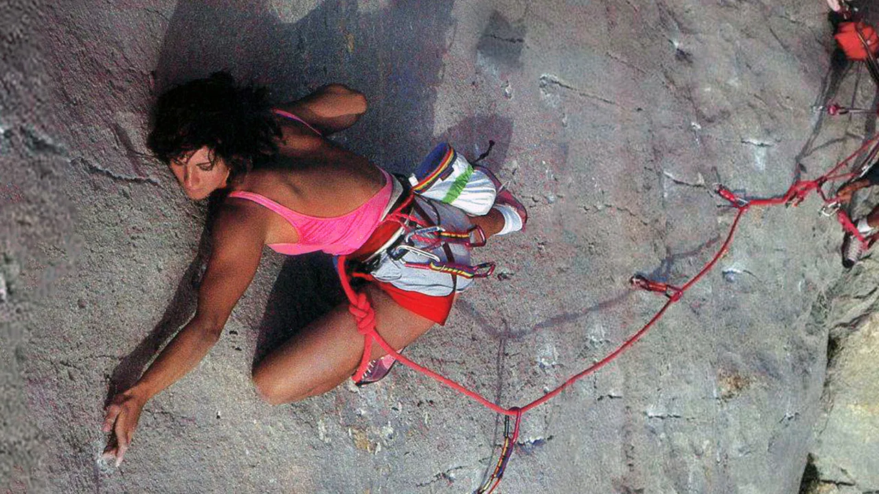 È Pericoloso Sporgersi backdrop